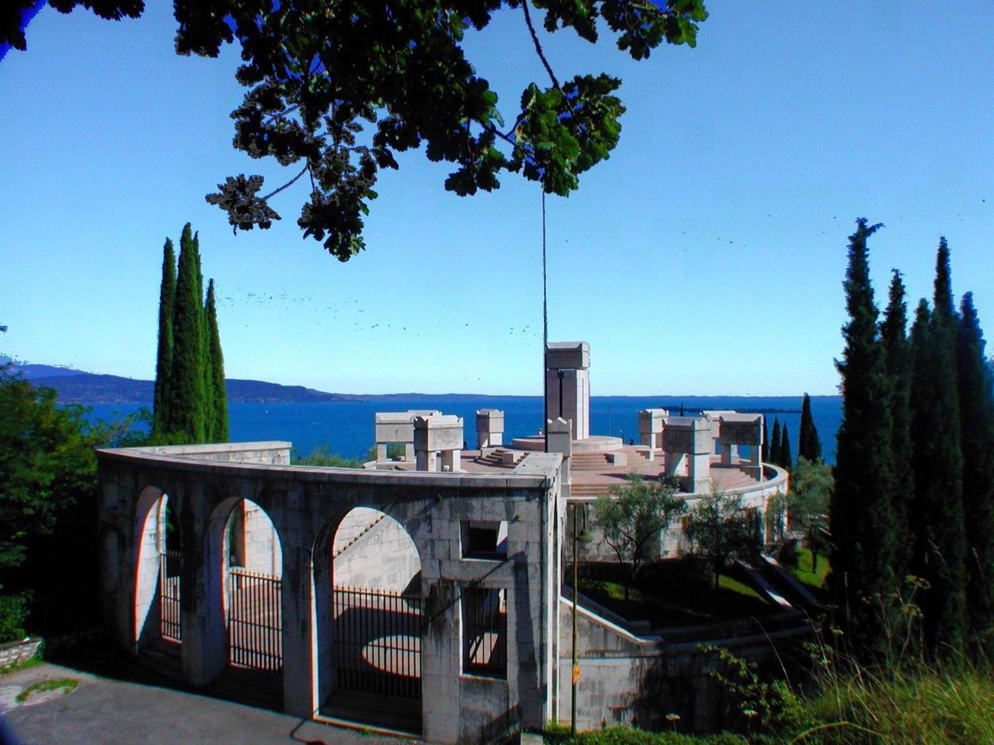 B&B Al Vittoriale Da Maja Gardone Riviera Exterior photo